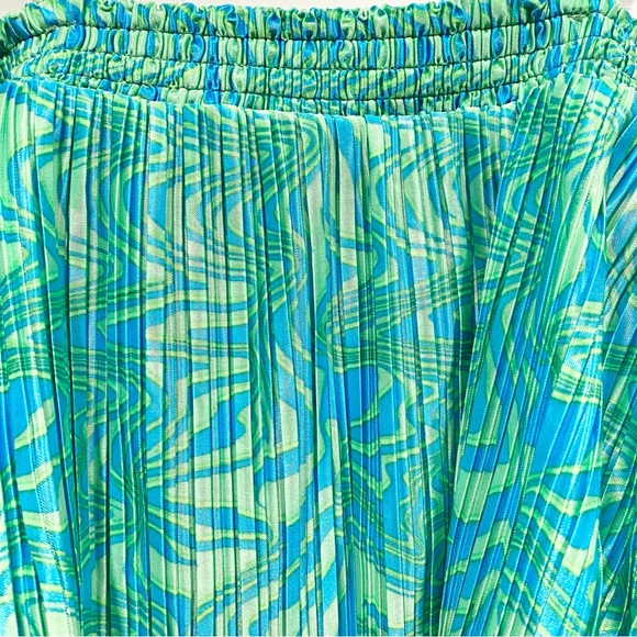 NWT Satin Cropped Plisse Tank Top Green Ziggy Zebra - Picture 9 of 10